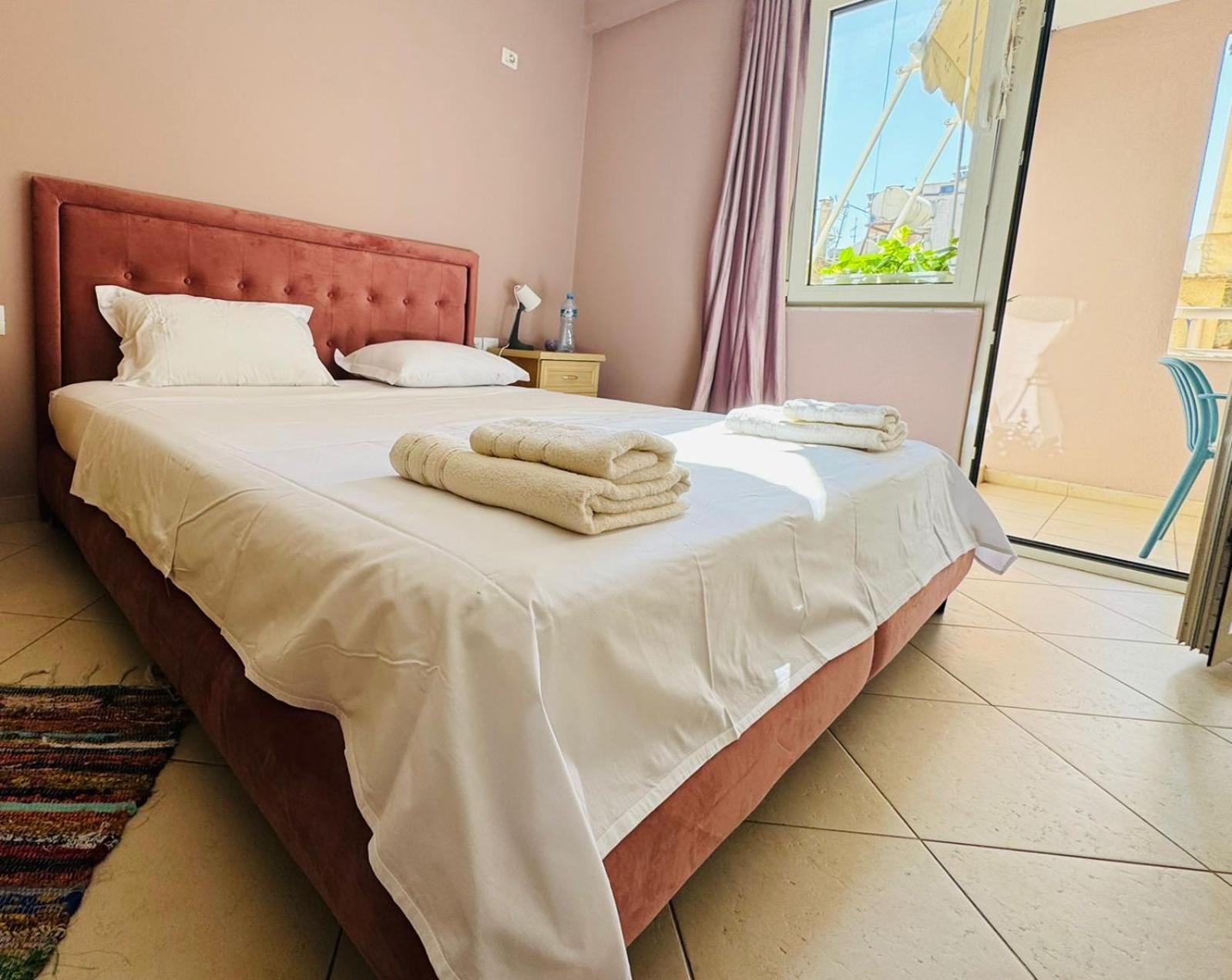 Sisi'S Apartments-Tirana City Center מראה חיצוני תמונה