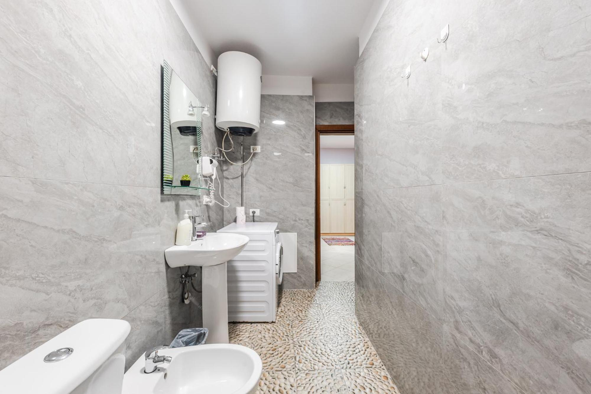 Sisi'S Apartments-Tirana City Center מראה חיצוני תמונה